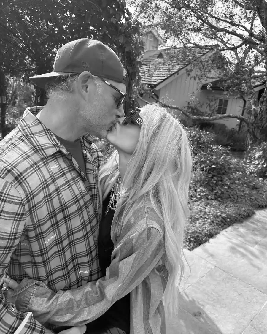 Jessica Simpson Shares PDA Pics From Getaway With Husband Eric Johnson