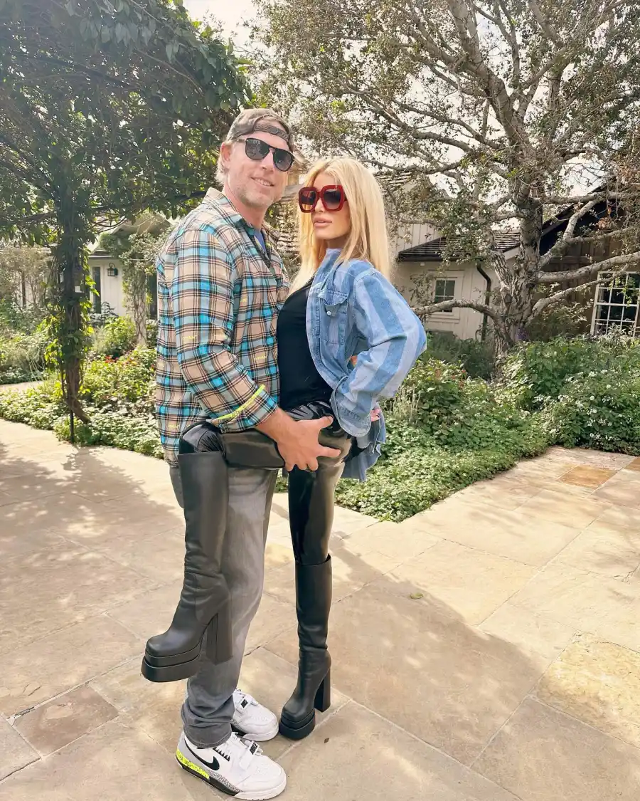 Jessica Simpson Shares PDA Pics From Getaway With Husband Eric Johnson