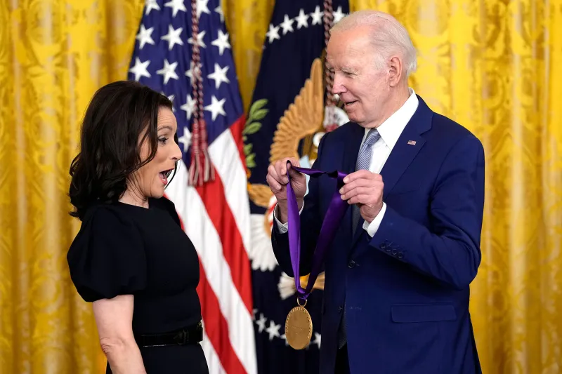 Julia Louis-Dreyfus and Joe Biden Hot Pics