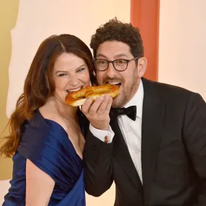 Oscars 2023 Katie Lowes and Adam Shapiro