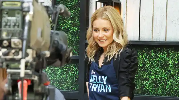 Kelly Ripa Had to Use a Janitor's Closet as an Office During Early Days of 'Live'- Revelations - 227