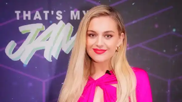 Kelsea Ballerini Sells New Merch Based on Her ‘Saturday Night Live’ Reference to Ex-Husband Morgan Evans - 437