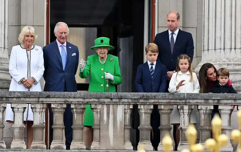 King Charles III's Sweetest Moments With Late Mother Queen Elizabeth II Through the Years- Photos - 293