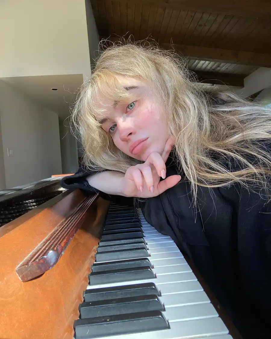 Makeup Free Selfie Gallery Update - 889 Sabrina Carpenter