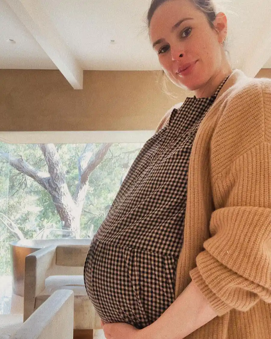 March 2023 Rumer Willis Baby Bump Album Before Welcoming 1st Child