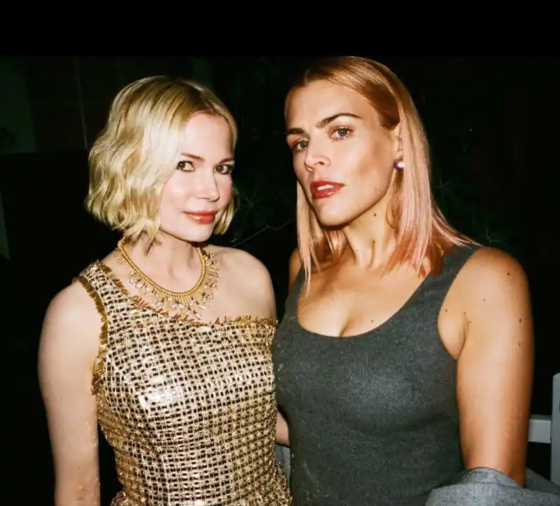 Michelle Williams and Busy Philipps' BFF Moments grey tank