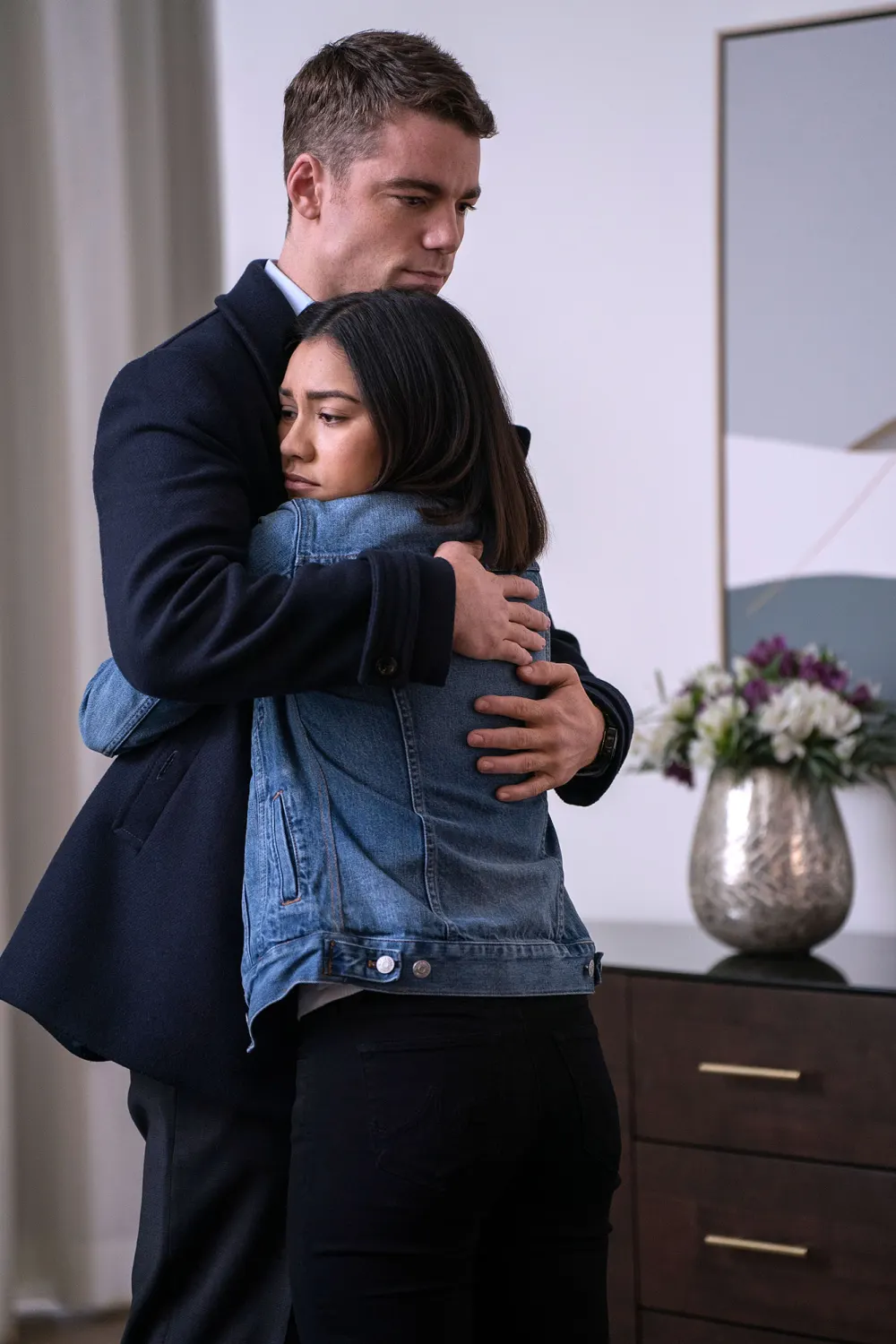 Night Agent Gabriel Basso Wants Peter Sutherland to Die at Some Point 2