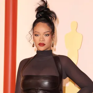 Pregnant Rihanna Shows Off Her Baby Bump While Performing ‘Lift Me Up’ at Oscars 2023 - 641 95th Annual Academy Awards, Arrivals, Los Angeles, California, USA - 12 Mar 2023 Oscars