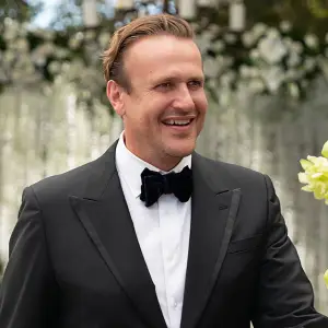 Promo Allyson Fanger Jason Segel Wardrobe Shrinking 1