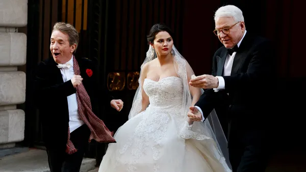Steve Martin Recreates 'Father of the Bride' Photo With 'Only Murders in the Building' Costar Selena Gomez - 074