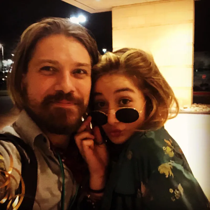 Taylor Hanson's Family Guide- See His 7 Kids With Wife Natalie - 728