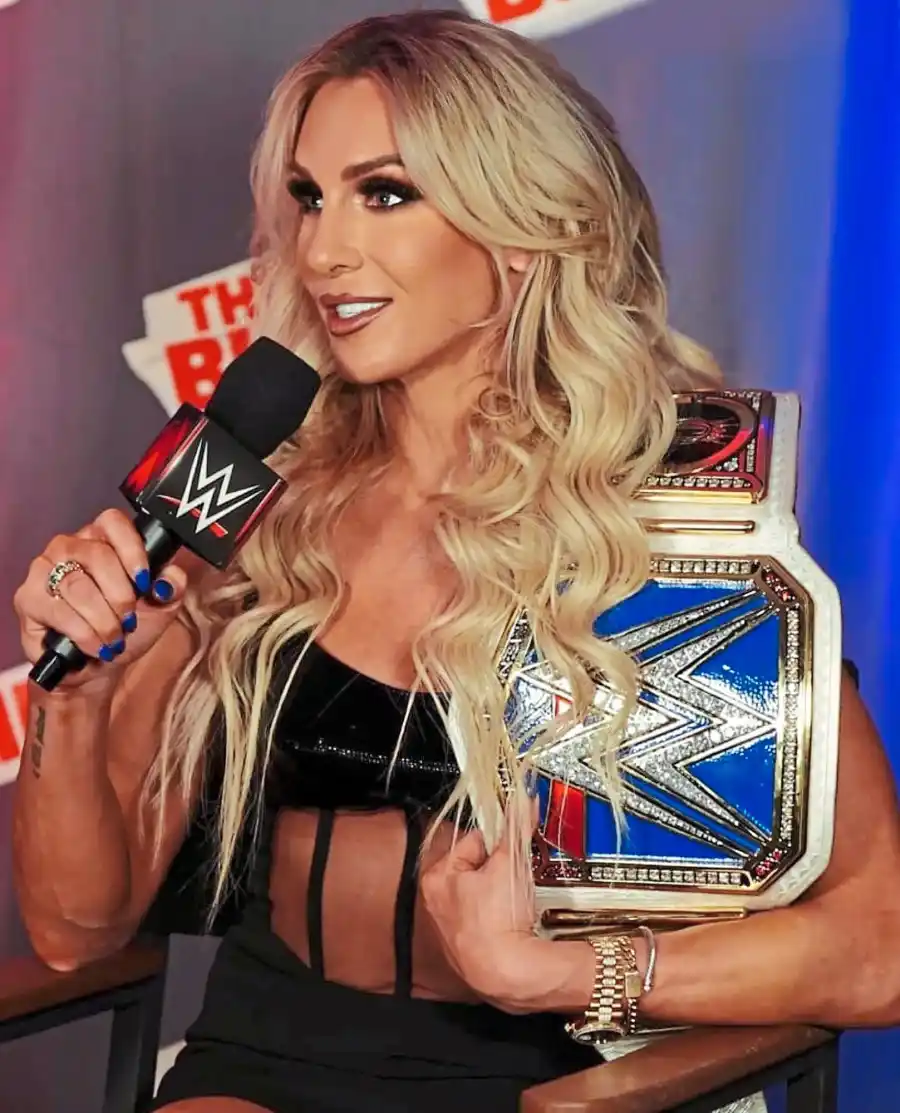 WWE’s Charlotte Flair- Inside a Day in My Life! - 031