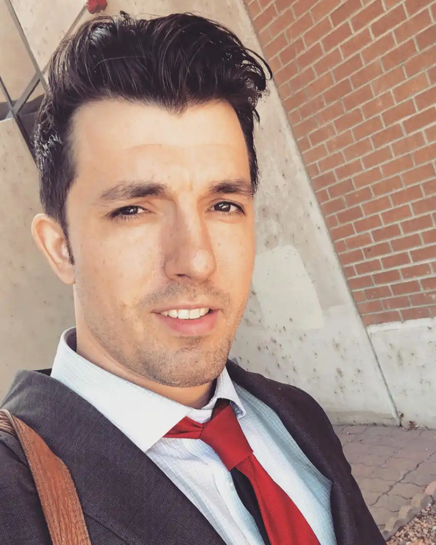 Who Is 'Love Is Blind’ Season 4 Star Zack Goytowski? 5 Things to Know About the Netflix Personality - 126