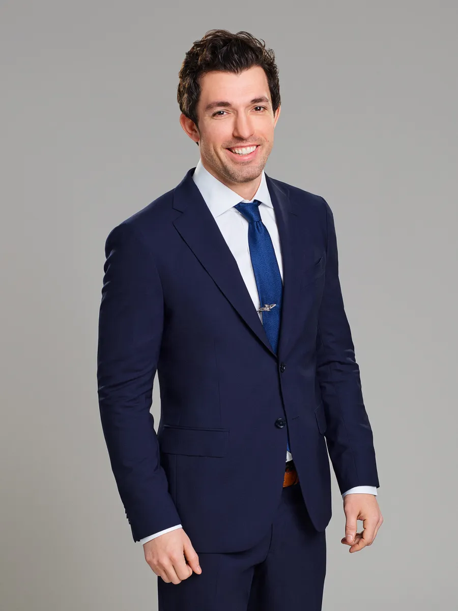 Who Is 'Love Is Blind’ Season 4 Star Zack Goytowski? 5 Things to Know About the Netflix Personality - 129