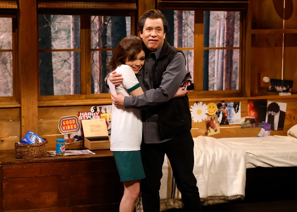 Jenna Ortega Remakes 'The Parent Trap' on 'Saturday Night Live' &mdash;&nbsp;&nbsp;Alongside Wednesday's Fred Armisen