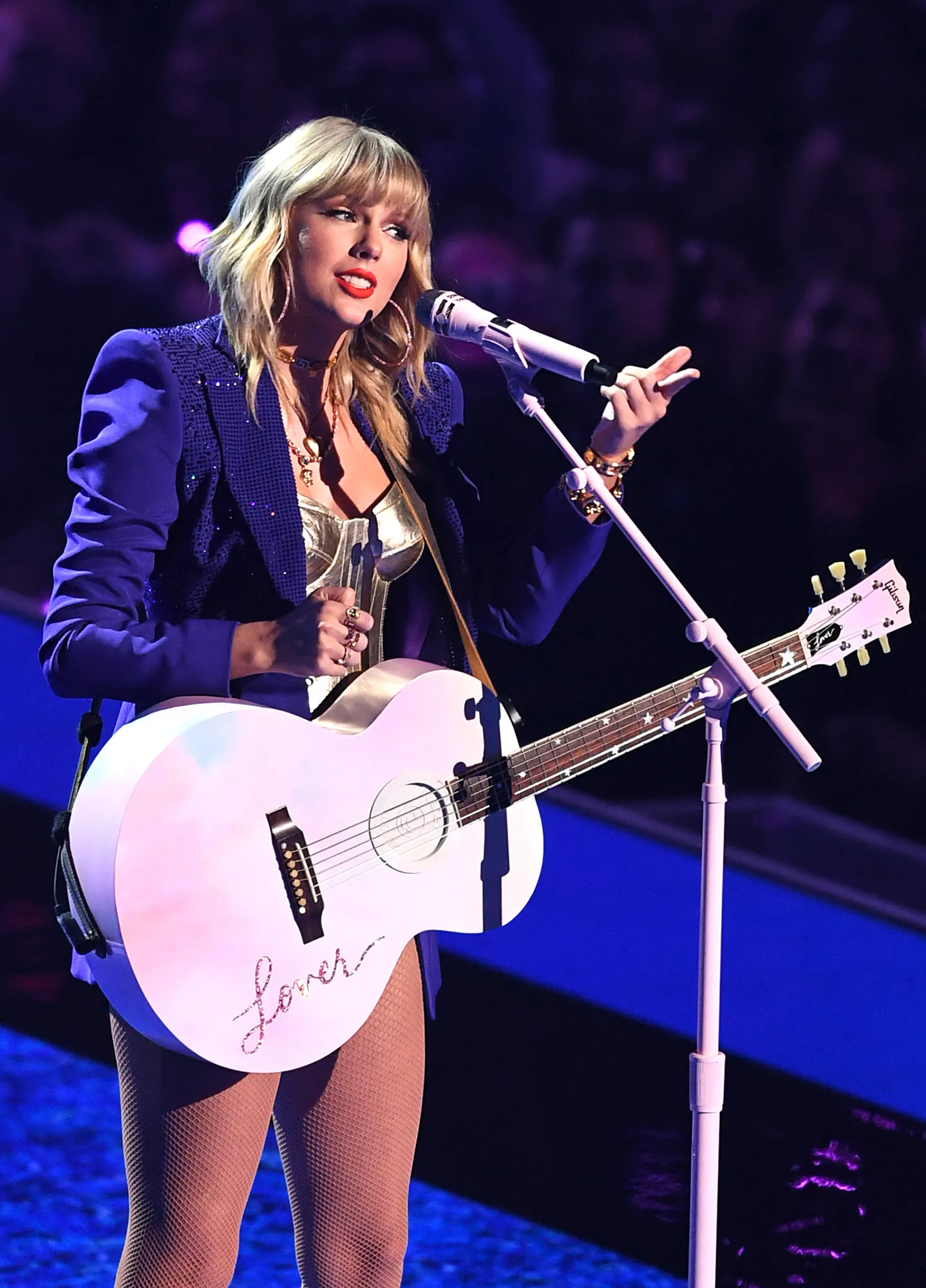 Taylor Swift Confesses That She Loves Telling 'Men How to Apologize' In Her Songs: It's 'My Thing'