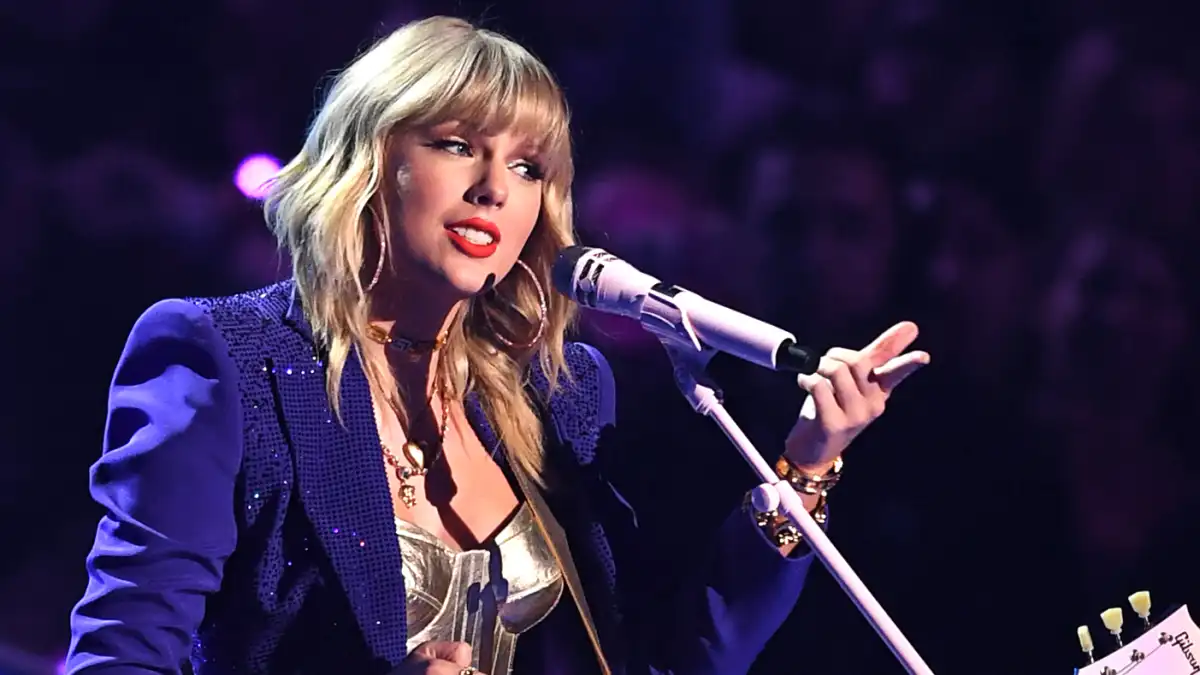 Taylor Swift Confesses That She Loves Telling 'Men How to Apologize' In Her Songs: It's 'My Thing'
