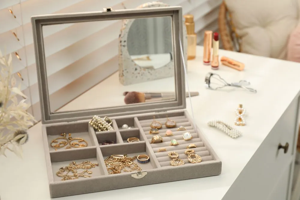 womens-jewelry-box-usweekly