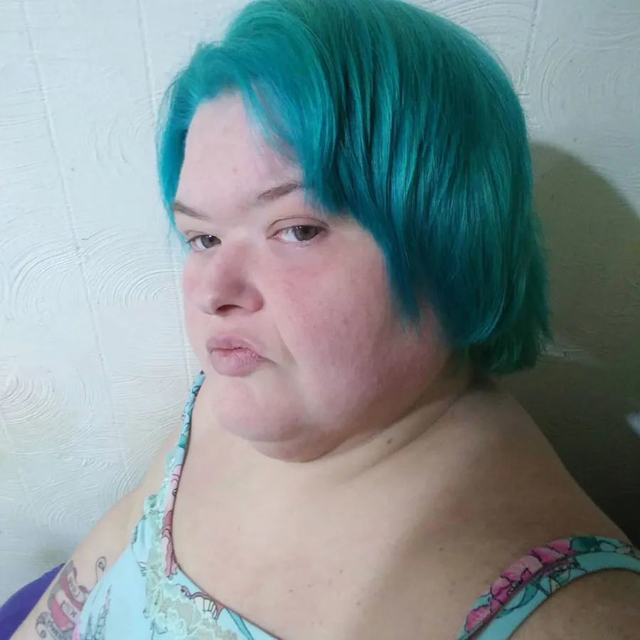 ‘1000-Lb. Sisters’ Star Amy Slaton’s Weight Loss Transformation From Season 1 to Now January 2021