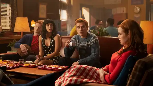 ‘Riverdale’ Season 7- What the ‘50s Version of Each Character Looks Like- Archie Andrews, Jughead Jones, Betty Cooper and More - 320