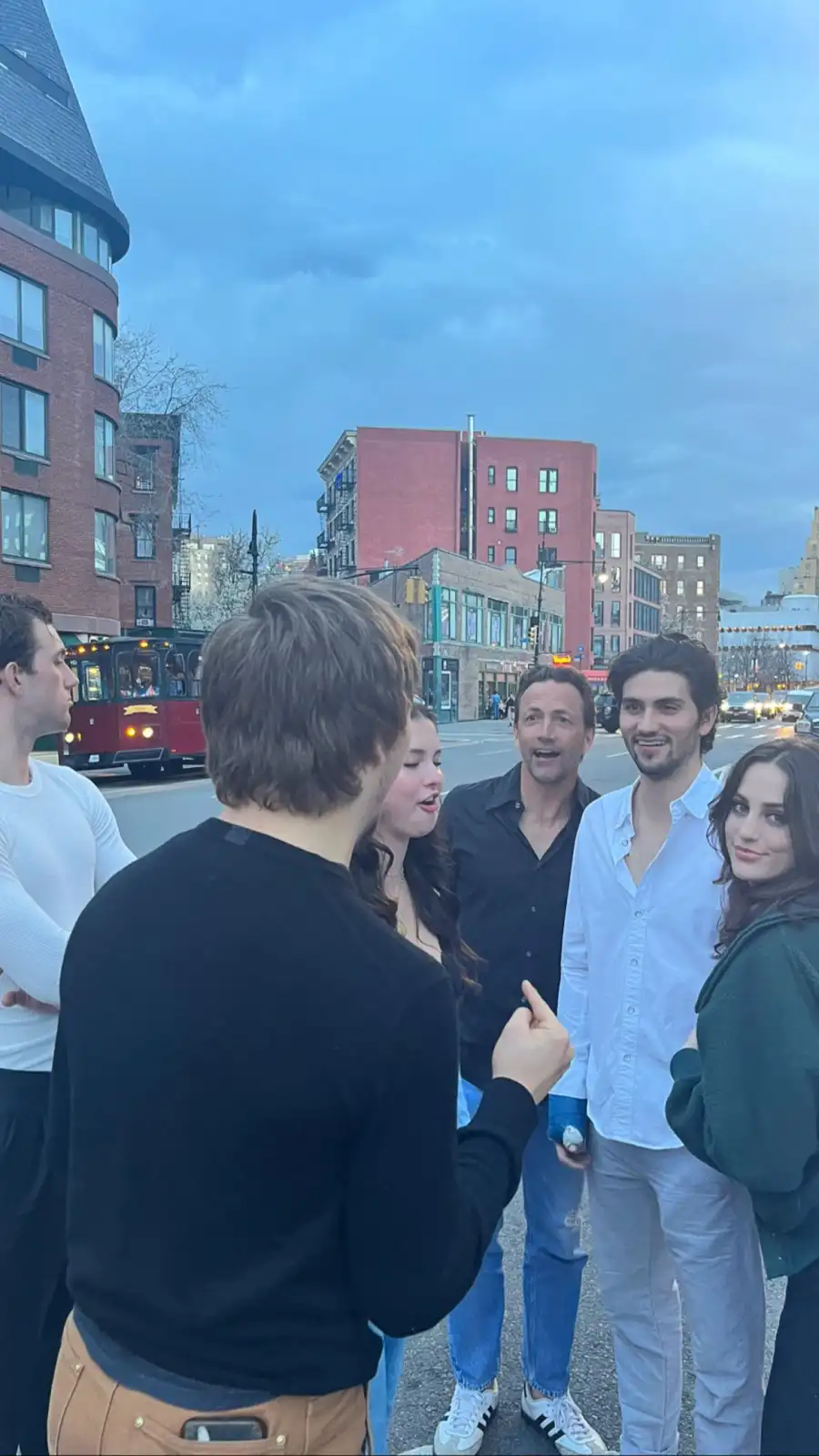 Amy Robach's Daughters Join Andrew Shue and His Sons for a Bruce Springsteen Concert After T.J. Holmes Affair - 525