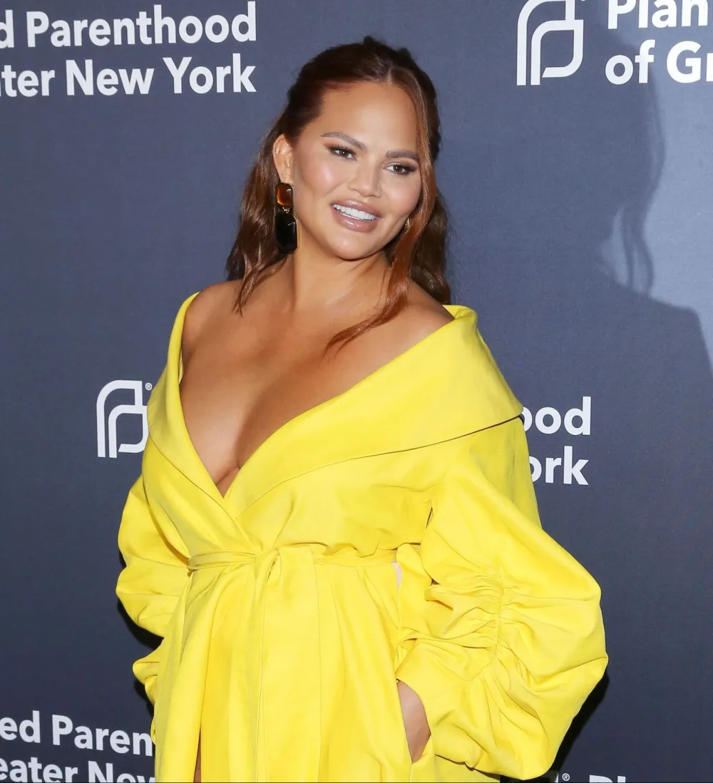 Chrissy Teigen Assures Critics That Her Daughter Is &lsquo;Safe&rsquo; After Getting Called Out for Not Using Baby Carrier 'Right' Promo: Chrissy Teigen Responds to Critic
