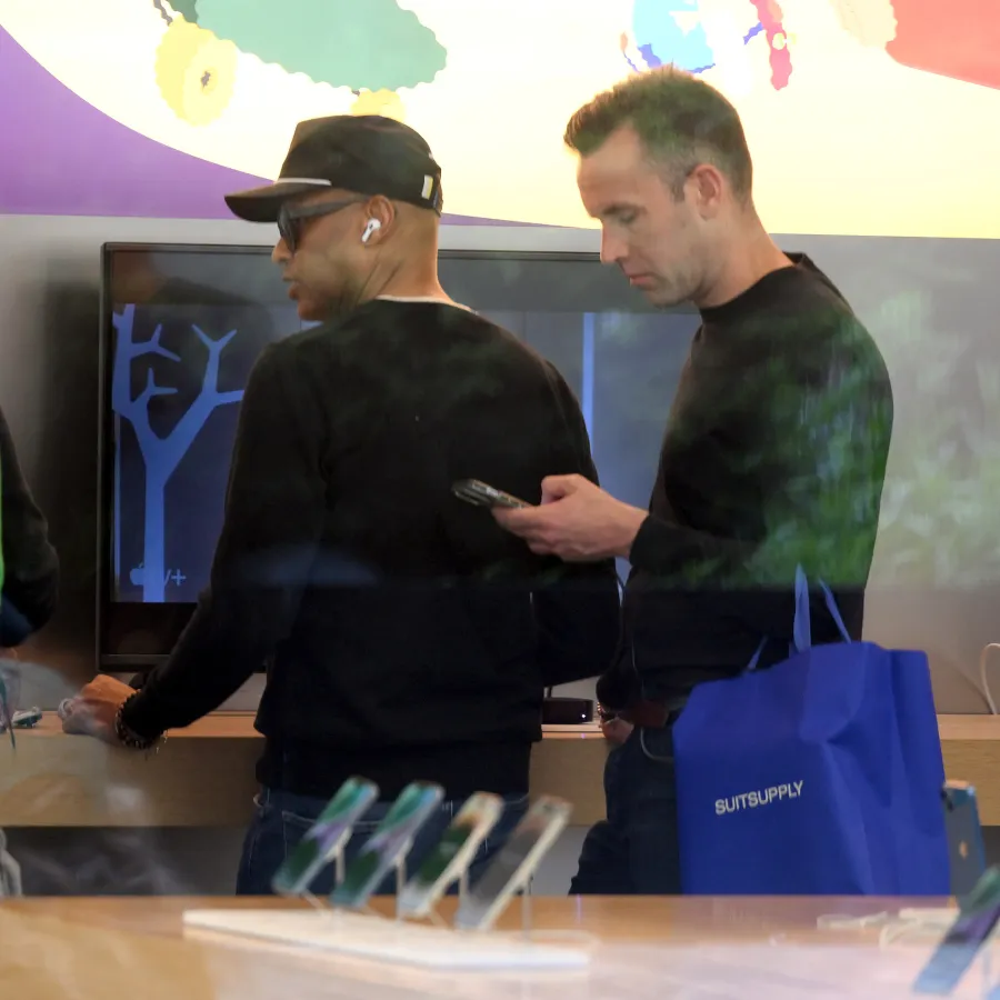 Don Lemon Keeps Low Profile in NYC After Dramatic CNN Exit 3