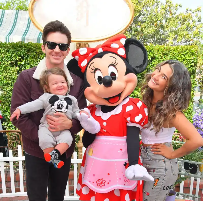 Drake Bell and Janet Von Schmeling’s Timeline