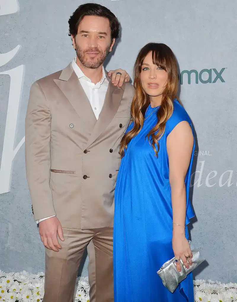 Feature Kaley Cuoco First Red Carpet Since Baby Tom Pelphrey