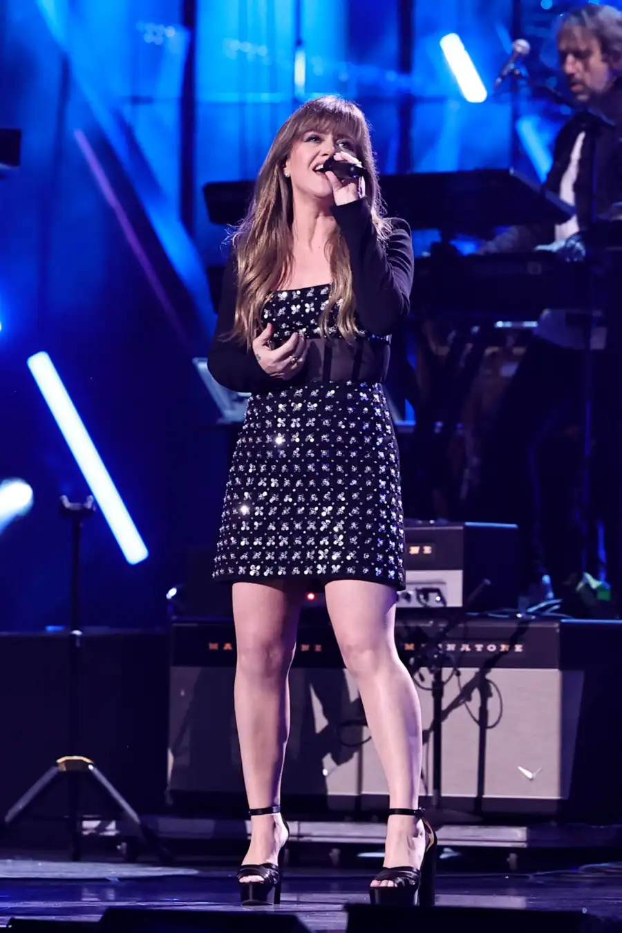 GettyImages-2179660708-kelly-clarkson