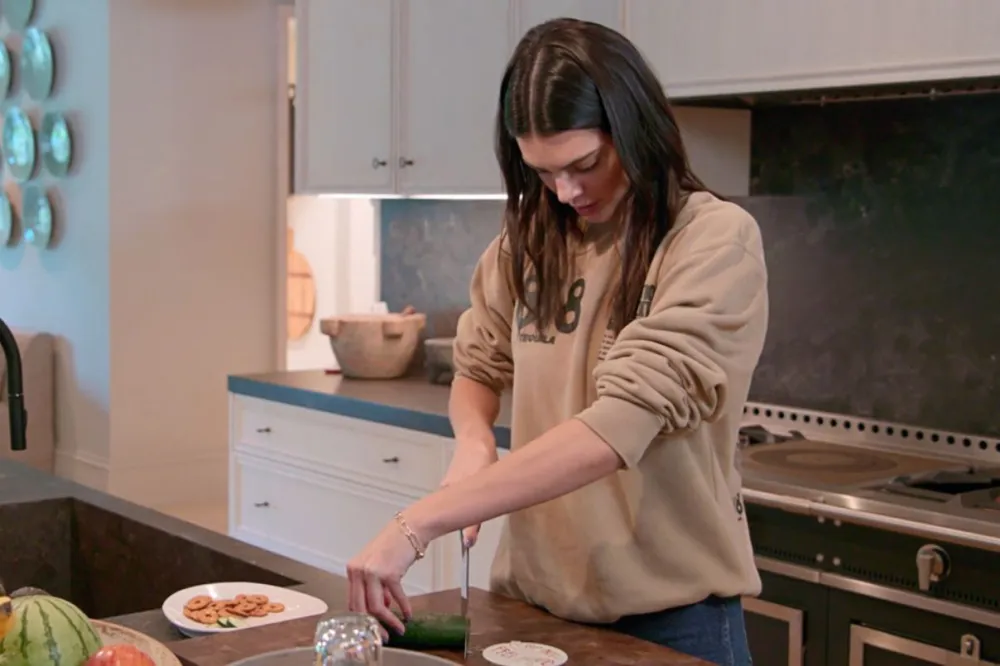 Hailey Bieber Praises Kendall Jenner's 'Gorgeous' Chopping Skills After Viral Cucumber Criticism