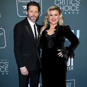 Inside Kelly Clarkson and Ex Brandon Blackstock s Great Coparenting Relationship- They ve Come A Long Way 413