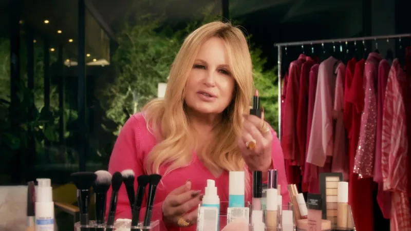Jennifer Coolidge Appears in New Elf Show
