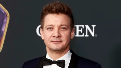 Jeremy Renner Penned a Goodbye Note to His Family While in the Hospital After Snowplow Accident: Wrote 'Last Words to My Family'