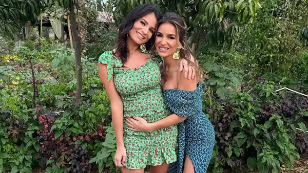 Jessie James Decker Calls Out United Airlines After Pregnant Sister Sydney Is 'Humiliated' on Flight