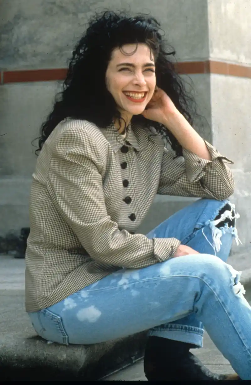 Johnny Depp Ex-Wife Lori Anne Allison Defends Him Slams Amber Heard 2