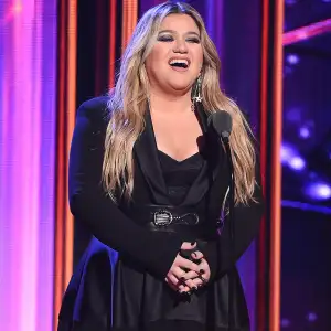 Kelly Clarkson Unveils Lyrics For Her 2 New Breakup Anthems- 'You Are the Reason I Said Goodbye' - 091