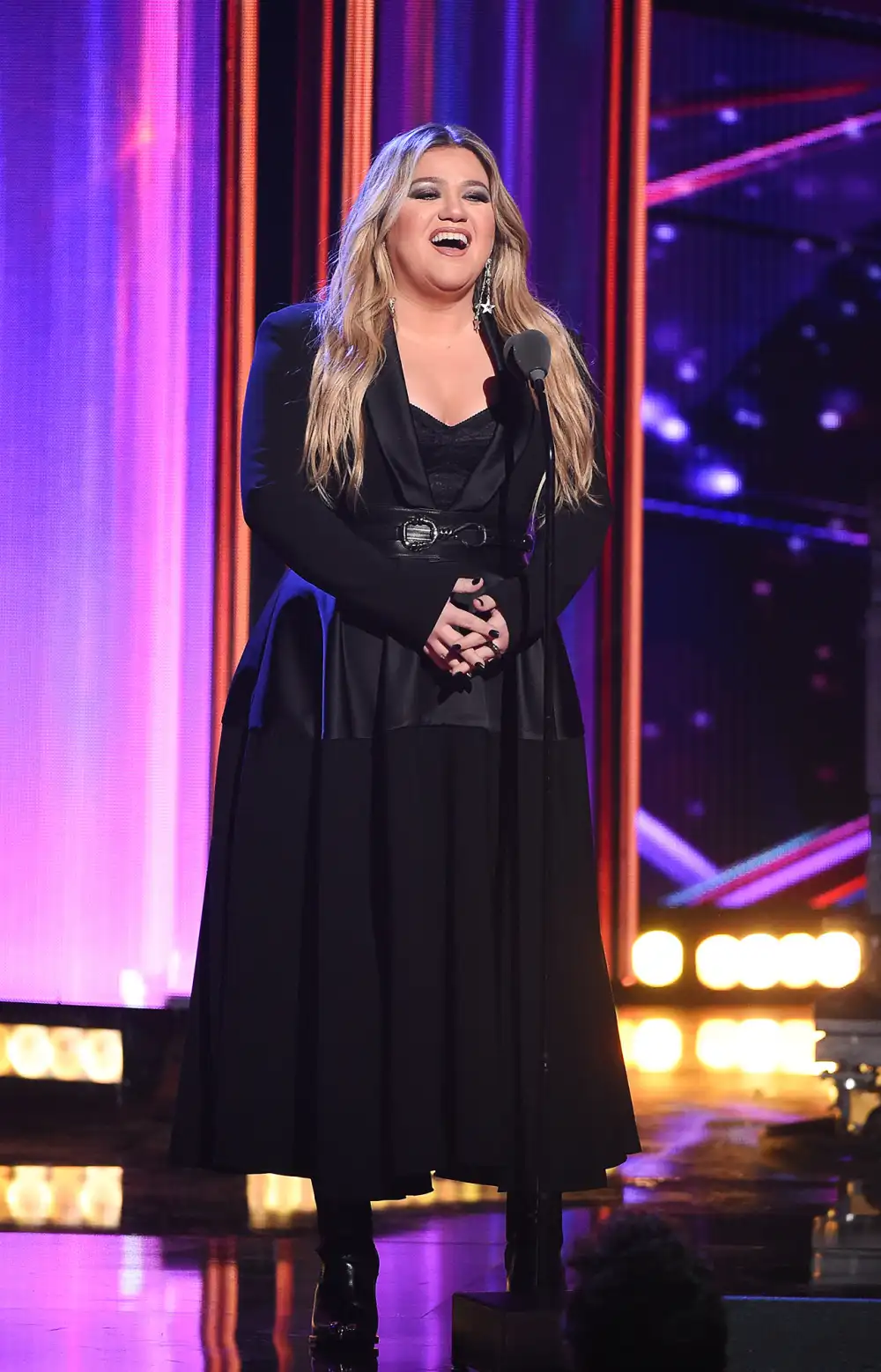 Kelly Clarkson Unveils Lyrics For Her 2 New Breakup Anthems- 'You Are the Reason I Said Goodbye' - 091