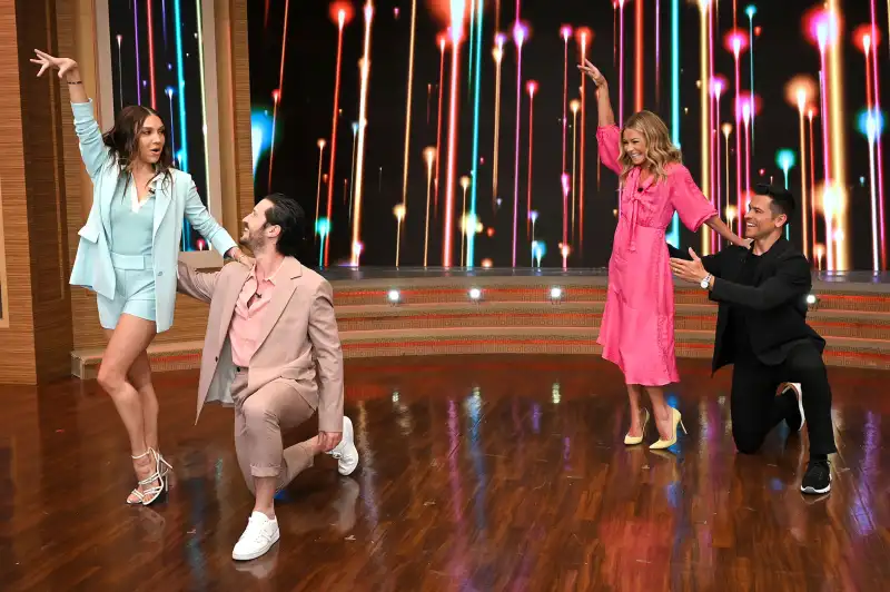 Kelly Ripa Wardrobe Malfunction on Live