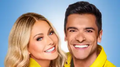 Kelly Ripa and Mark Consuelos Usher in New Era of 'Live' on 1st Episode
