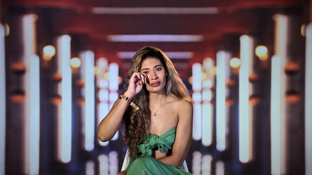 Love Is Blind s Jackie Bonds Claims Netflix Canceled Her Reunion Flight the Day Before Taping Amid Mental Health Concerns 032