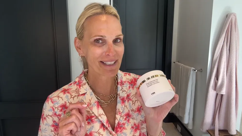 Molly Sims Shows Us Her Beauty Sleep Routine