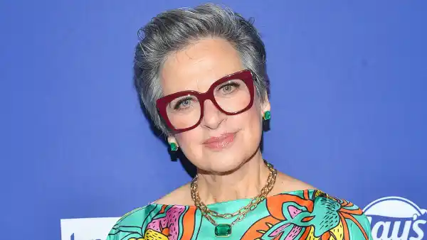 RHONJ Alum Caroline Manzo Says the Secret to Her Natural Figure Is Walking 427