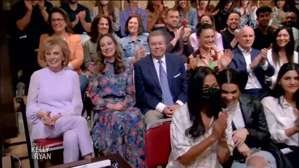 Ryan Seacrest&rsquo;s Girlfriend Aubrey Paige Supports Him During Final &lsquo;Live&rsquo; Taping