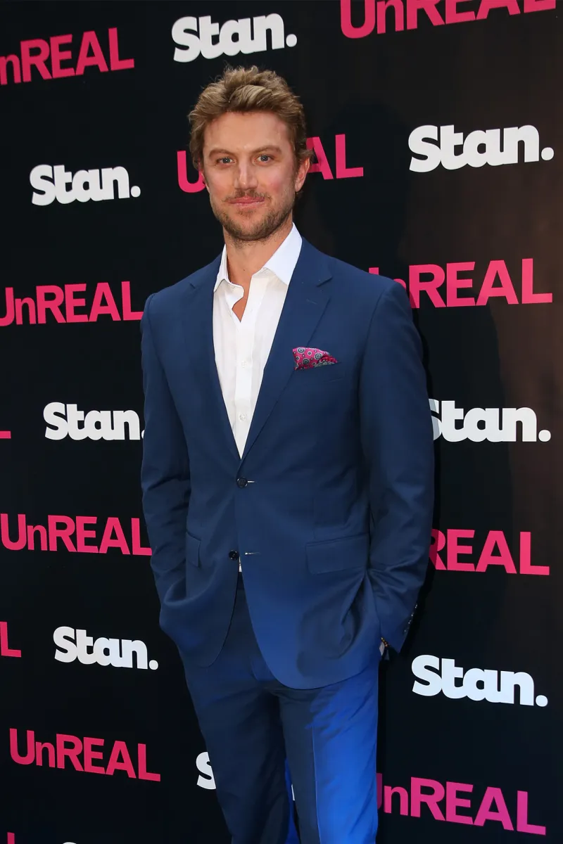 Sarah Shahi Details Steve Howey Divorce, Clarifies Adam Demos Romance Timeline- 'It Was Not Instant' - 747