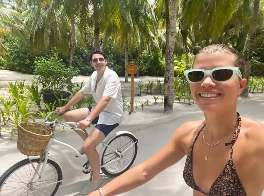 Sofia Richie Offers 1st Glimpse at Tropical Honeymoon With Elliot Grainge