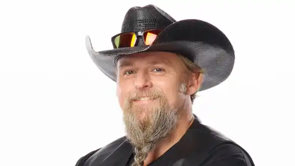 The Voice's Alex Whalen Leaves Show