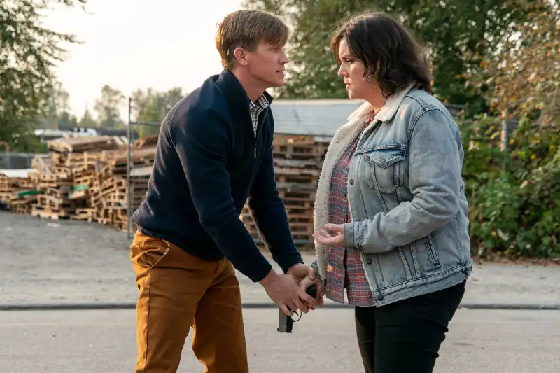 Yellowjackets-Warren-Kole-Reflects-on-Filming-Sex-Scenes-With-Melanie-Lynskey