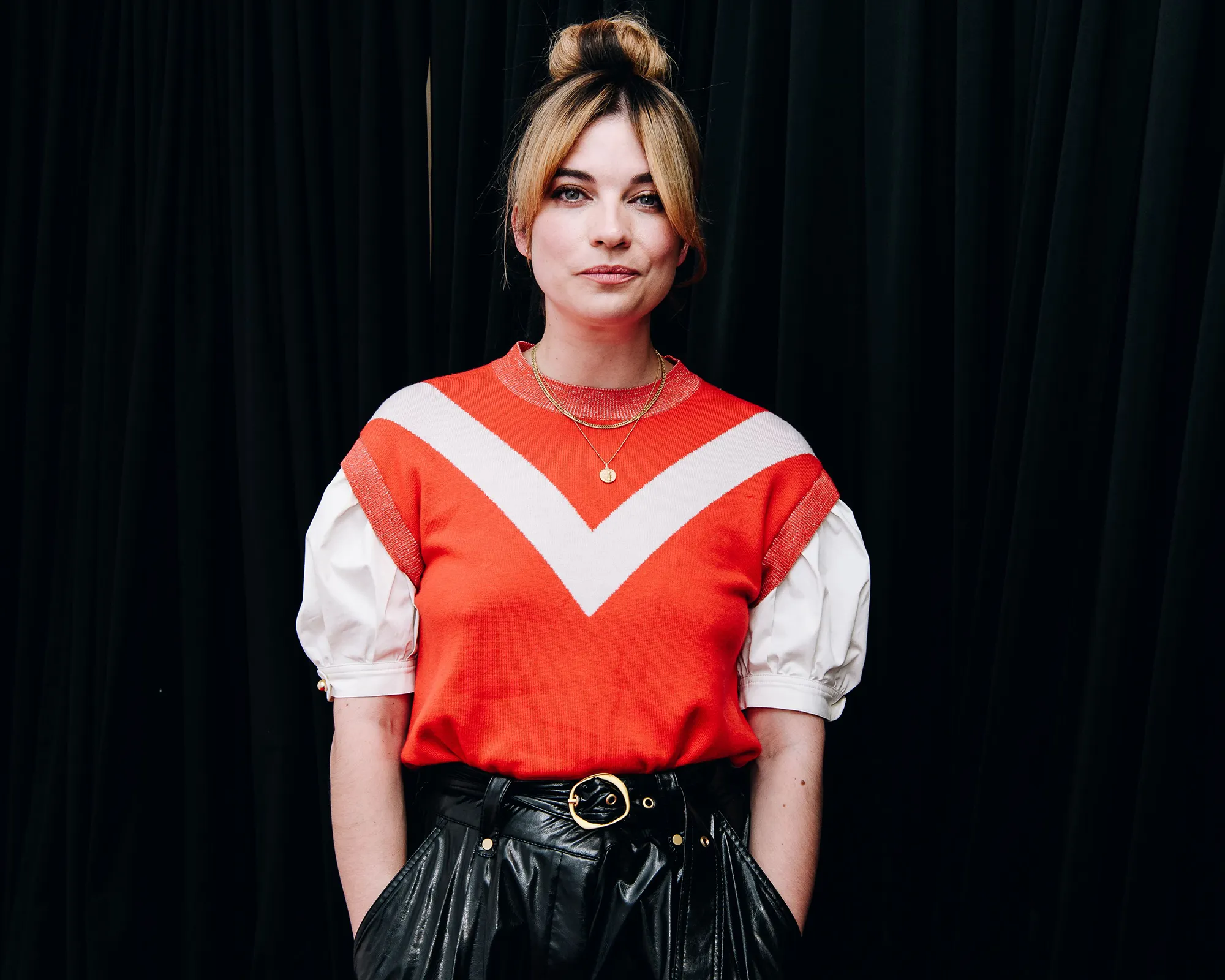 Annie Murphy: 25 Things You Don’t Know About Me (‘I Keep My Emmy on My Bar Cart’)