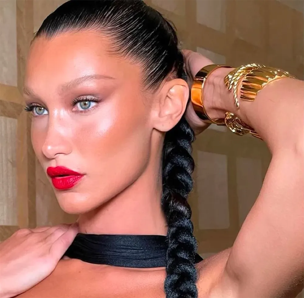 bella-hadid-charlotte-tilbury-bronzer